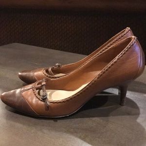 Cole Haan 7 Brown Tan Kitten heels